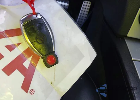 2008 Mercedes-Benz C 300 Luxury/Sport z USA, uszkodzony, nr VIN WDDGF54X48F083478